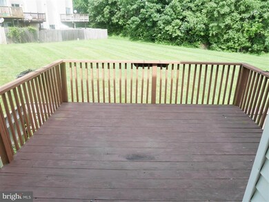 15009 Cherrywood Dr, Laurel, MD 20707 - photo 2