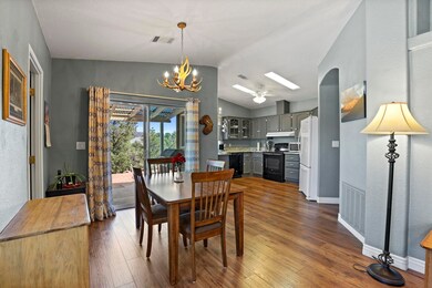 Dining Room (1)