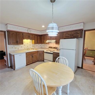 6421 Charlotte St, Shawnee, KS 66216 - photo 6