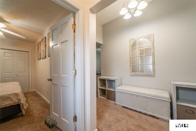 809 Decatur St, Lincoln, IL 62656 - photo 3