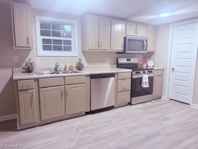 1932 Brim Rd, Madison, NC 27025 - photo 5