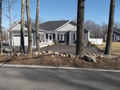 582 Malden St, Holden, MA 01520 - photo 2