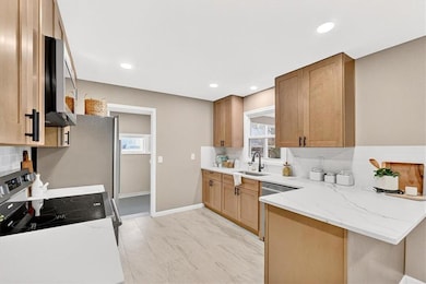 8230 W 92nd St, Overland Park, KS 66212 - photo 7