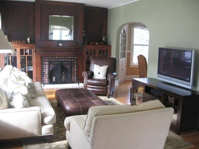 321 N Larch Ave, Elmhurst, IL 60126 - photo 2