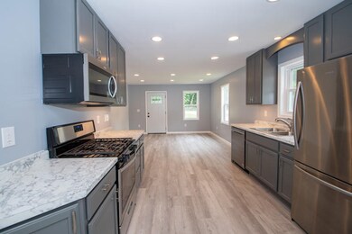 26977 US 12 Edw Kitchen 7