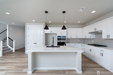 2401 SW Ridgeway Dr, Oak Harbor, WA 98277 - photo 6