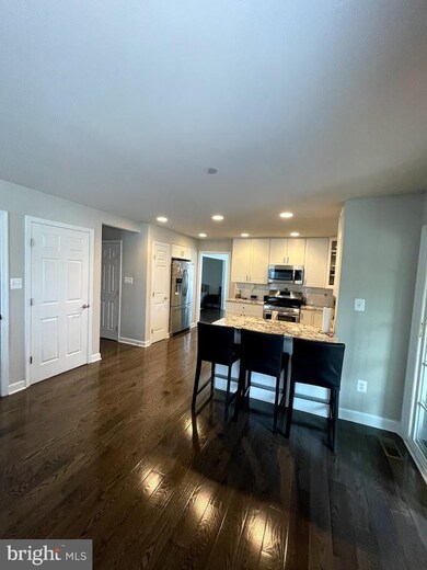 6806 Wythe Ct, Frederick, MD 21703 - photo 5