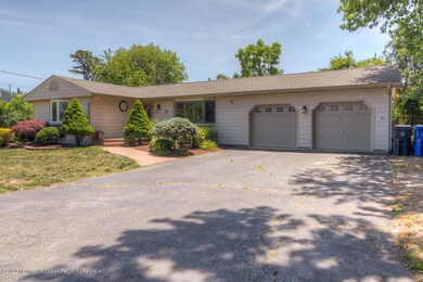 95 Oak Tree Ln, Toms River, NJ 08753 - photo 2