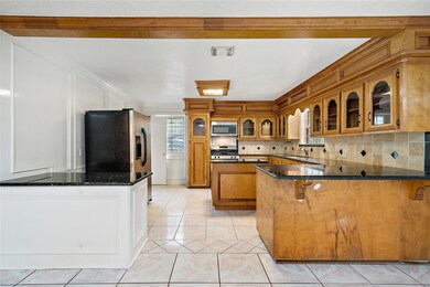 3075 Charter Oaks Dr, Houston, TX 77093 - photo 5