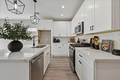 7832 Willow St, Houston, TX 77088 - photo 4