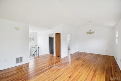 21 Zirkel Ave, Piscataway, NJ 08854 - photo 2