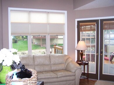 12 x 14, Wood Laminate Flooring, Vaulted Ceiling, 