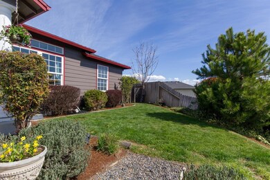 526 Westfield Ct, Eagle Point, OR 97524 - photo 3