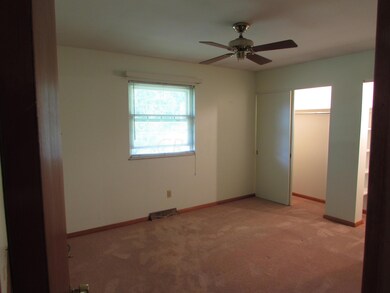 872 Cummington Rd, Columbus, OH 43213 - photo 6