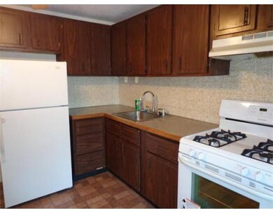 272 E Haverhill St unit 23, Lawrence, MA 01841 - photo 4