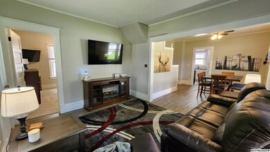 318 E Walnut St, Manly, IA 50456 - photo 4