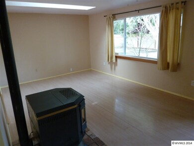 2035 SE Stone St, Corvallis, OR 97333 - photo 2