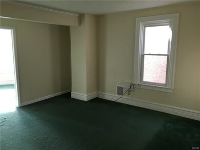 1919 W Allen St unit 2nd Floor, Allentown, PA 18104 - photo 3