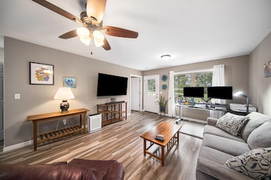 784 Meadows Ct, Grass Lake, MI 49240 - photo 5