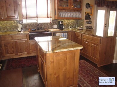 1646 Mikula Place, New Braunfels, TX 78130 - photo 6