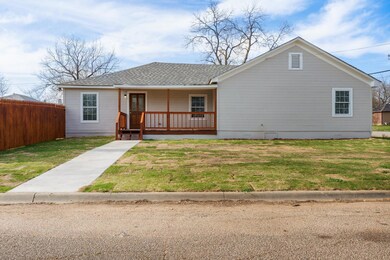 501 Shaw St, Cleburne, TX 76033 - photo 2