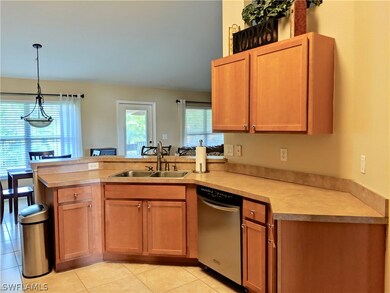 2725 NE 4th Ave, Cape Coral, FL 33909 - photo 5