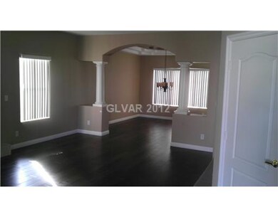 Dining Room. Arches and Columns at Dining Room w/N