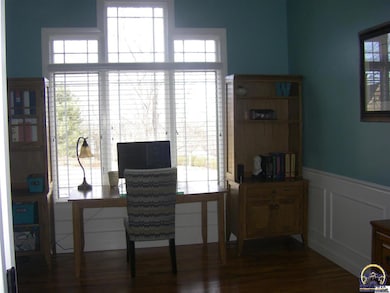 5613 SW 38th St, Topeka, KS 66610 - photo 6