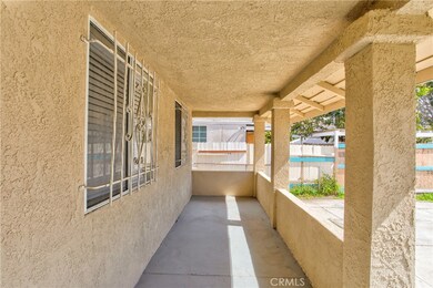 4817 Pickford St, Los Angeles, CA 90019 - photo 2