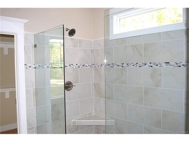 Master bath dual head shower!