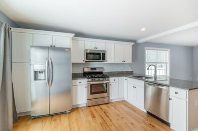 15 Peabody Ave unit 15, Dracut, MA 01826 - photo 4