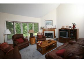110 Longfellow Dr unit 10, Bethlehem, NH 03574 - photo 4