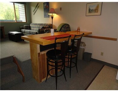 Kitchen. New breakfast bar seating area.