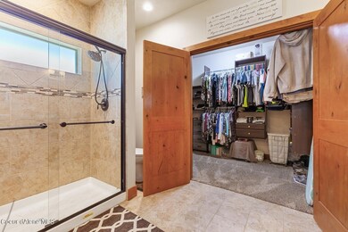 Large Walk-in Closet