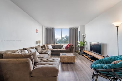 Parkview Point Condos unit 4M, Miami Beach, FL 33141 - photo 2