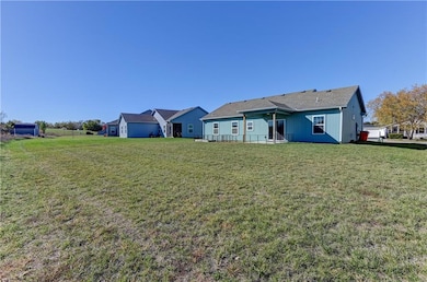 947 N White Oaks Ln, Oak Grove, MO 64075 - photo 5