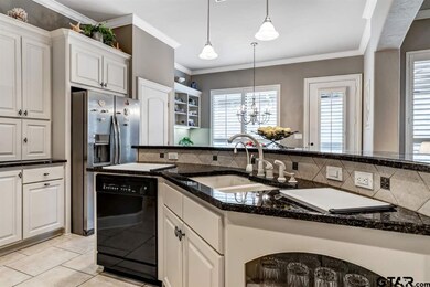 1114 Laurelwood Dr, Tyler, TX 75703 - photo 7