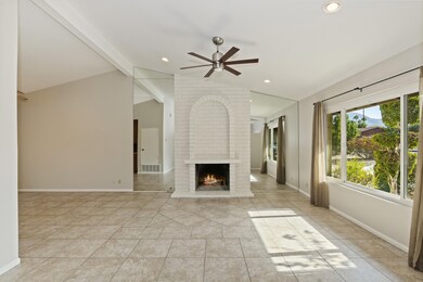005_Living Room