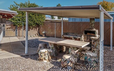 Backyard Picnic Area