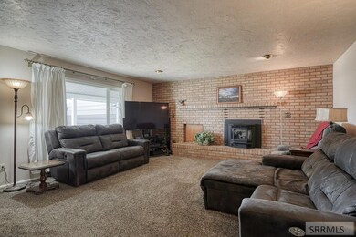 527 W 300 N, Blackfoot, ID 83221 - photo 2