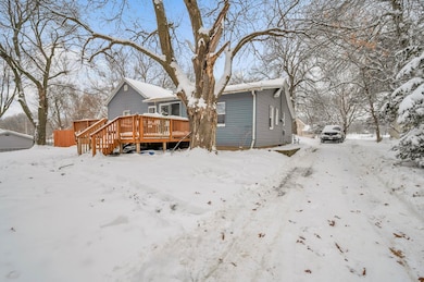 1108 Fargo Ave, Spirit Lake, IA 51360 - photo 3