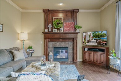 1112 Kelsi Dr, Moore, OK 73160 - photo 5