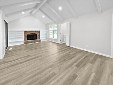 8534 Alden St, Lenexa, KS 66215 - photo 3