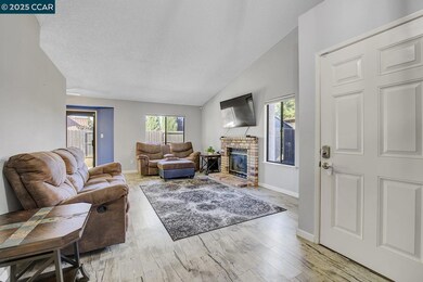 2813 Carob St, Antioch, CA 94509 - photo 4