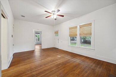 1604 Sul Ross St, Houston, TX 77006 - photo 3