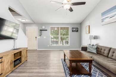 1572 Grove Hill Dr, Columbus, OH 43240 - photo 6