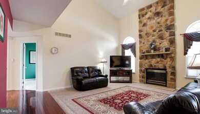 918 Red Coat Farm Dr, Chalfont, PA 18914 - photo 7