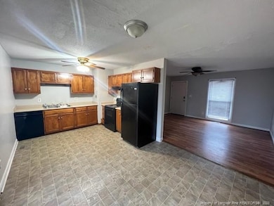 4602 Gardenwood Ct, Fayetteville, NC 28314 - photo 3