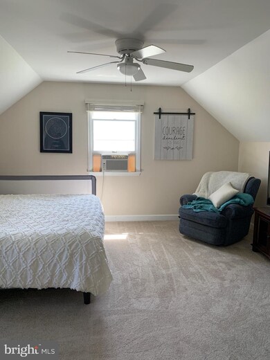 1314 Fredrick Blvd, Reading, PA 19605 - photo 4