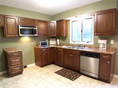 146 Grand Ridge Rd, Howard, OH 43028 - photo 4